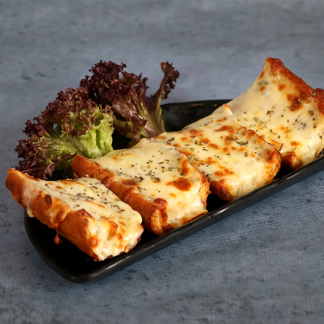 Cheese garlic bread